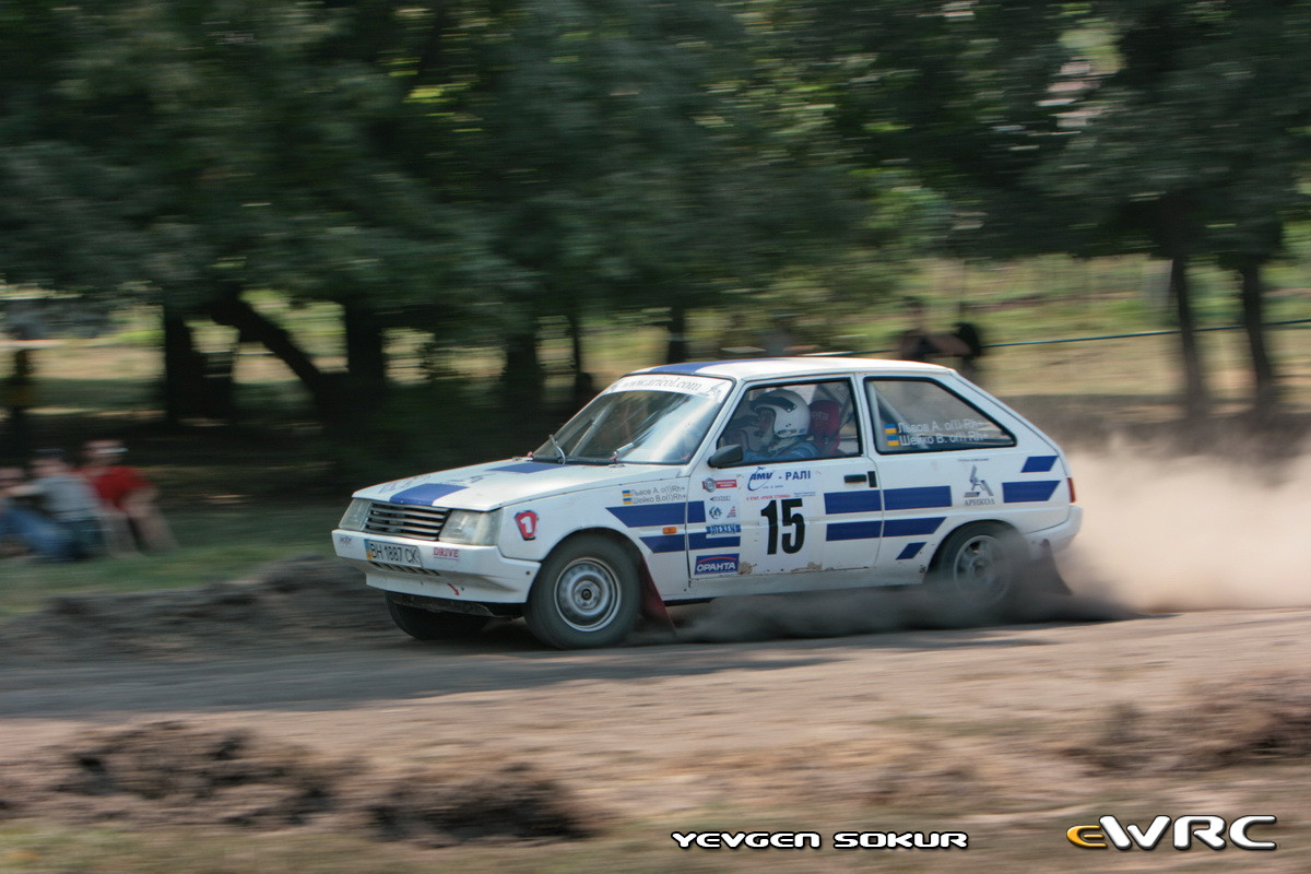 Lvov Oleksandr − Sheiko Volodymyr − ZAZ 1102 Tavria − AMV Rally 2009